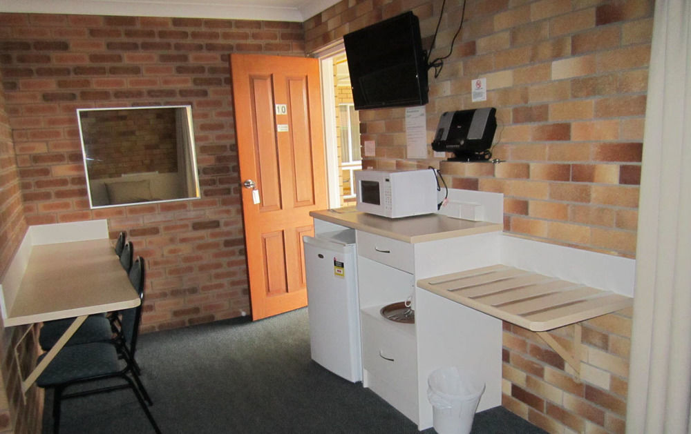 Buckaroo Motor Inn Warwick Extérieur photo