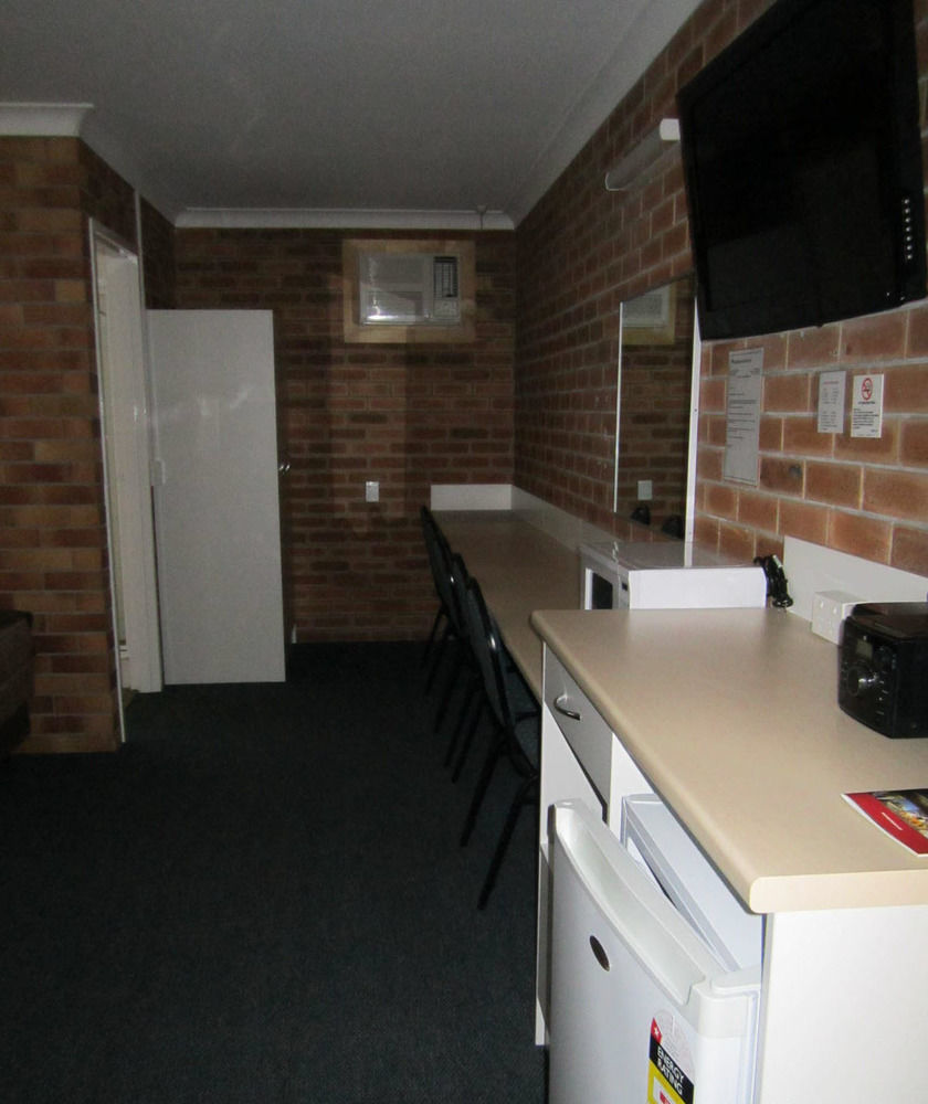 Buckaroo Motor Inn Warwick Extérieur photo